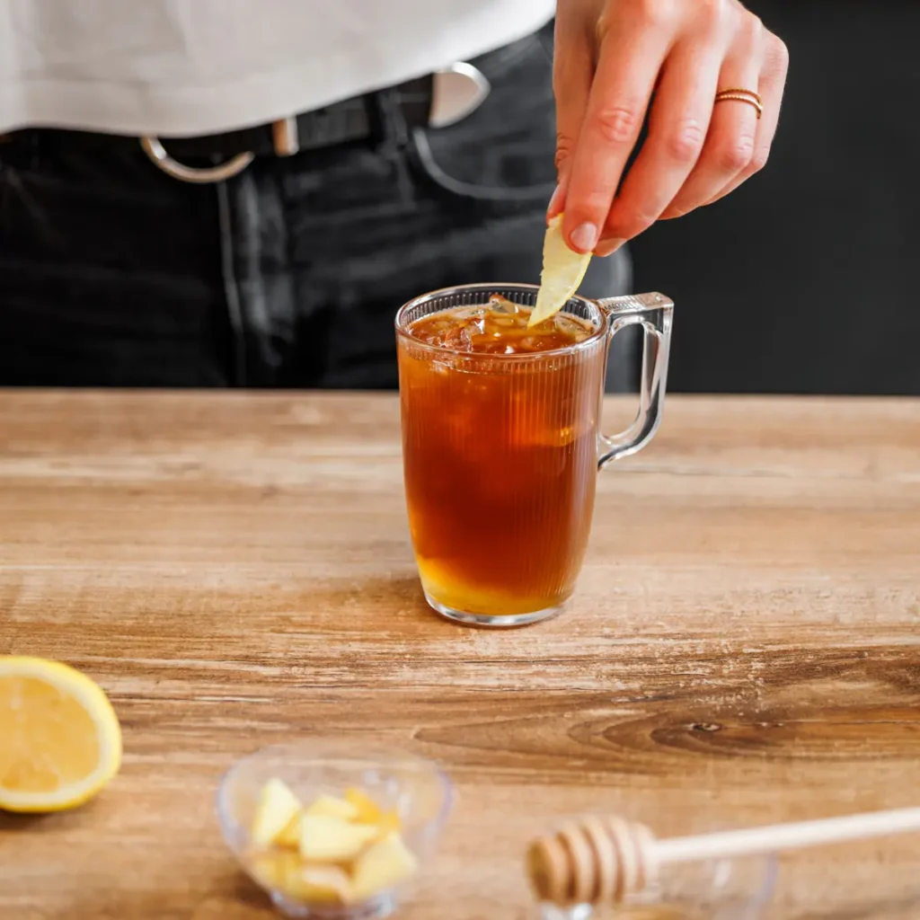 une jolie rondelle de citron pour sublimer cette recette de lupin de gingembre citron proposée par La Tribu des Kawas