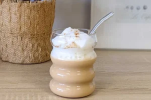 Une recette réconfortante, gourmande et épicée, Le lupin chaï latte de La Tribu des Kawas